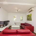Gaudi By Interhome יורט דה מאר