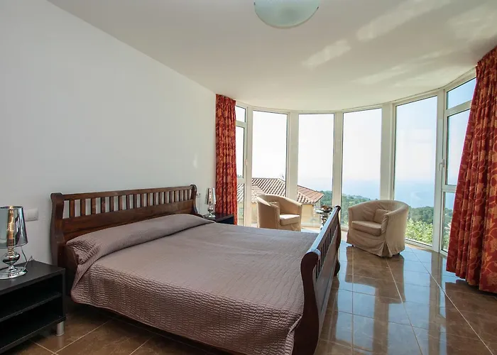 Gaudi By Interhome Willa