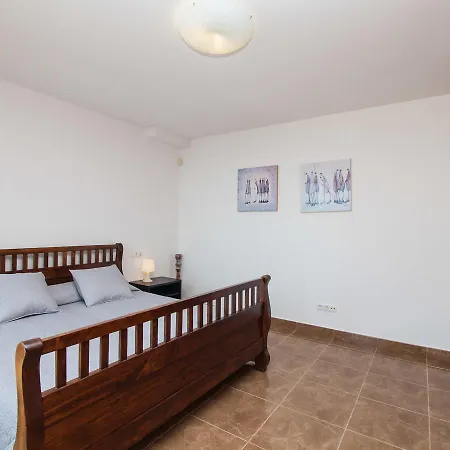 Gaudi By Interhome 别墅