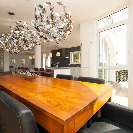 Gaudi By Interhome *